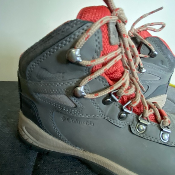 Columbia Womens Newton Ridge Plus Waterproof Leather Hiking Outdoor Boot-Sz-6 - Picture 3 of 16